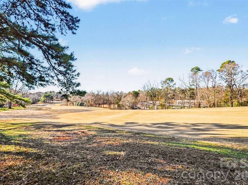 5016 Tara Tea Drive, Fort Mill, SC 29708.  MLS# CAR4336232, YatesRealty ID 3139. 