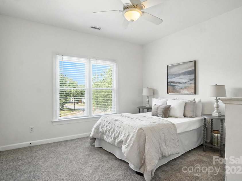 12811 Cadgwith Cove Drive, Huntersville, NC 28078.  MLS# CAR4281341, YatesRealty ID 31390. 