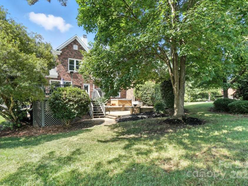 12811 Cadgwith Cove Drive, Huntersville, NC 28078.  MLS# CAR4281341, YatesRealty ID 31390. 