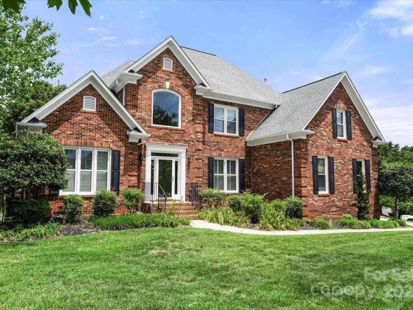 12811 Cadgwith Cove Drive, Huntersville, NC 28078.  MLS# CAR4281341, YatesRealty ID 31390. 