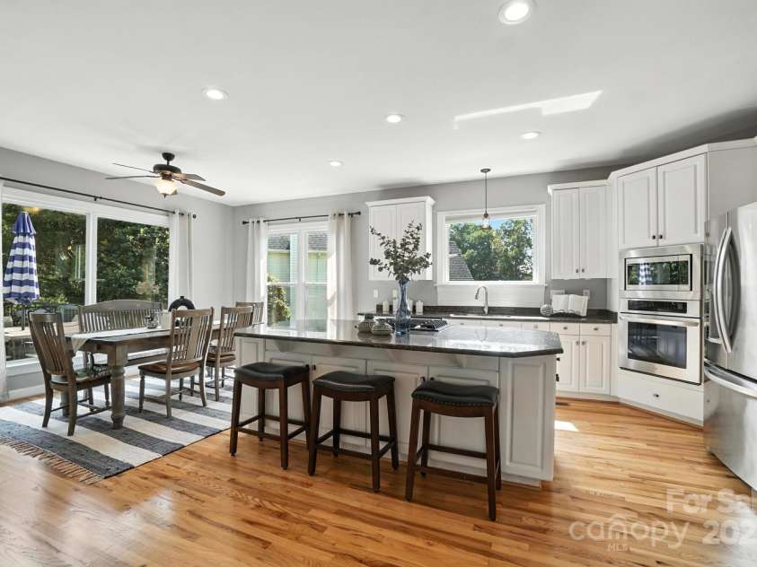 12811 Cadgwith Cove Drive, Huntersville, NC 28078.  MLS# CAR4281341, YatesRealty ID 31390. 