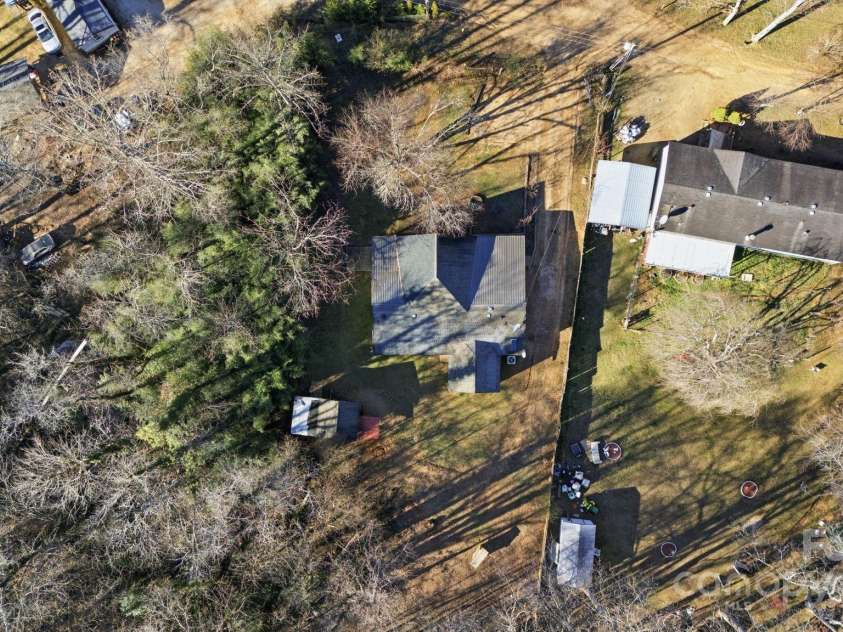 102 Garnett Trace Road, Franklin, NC 28734.  MLS# CAR4332520, YatesRealty ID 31391. 