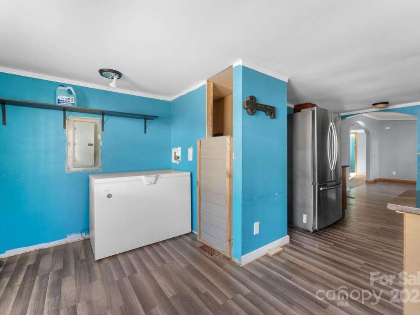 102 Garnett Trace Road, Franklin, NC 28734.  MLS# CAR4332520, YatesRealty ID 31391. 