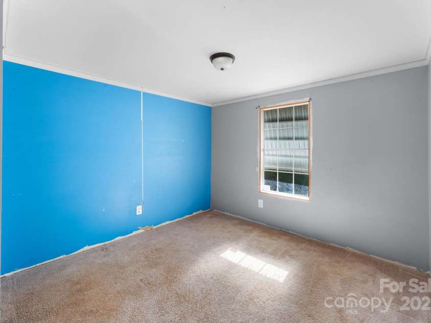 102 Garnett Trace Road, Franklin, NC 28734.  MLS# CAR4332520, YatesRealty ID 31391. 