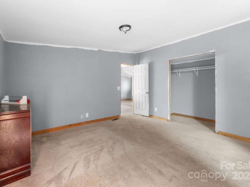 102 Garnett Trace Road, Franklin, NC 28734.  MLS# CAR4332520, YatesRealty ID 31391. 