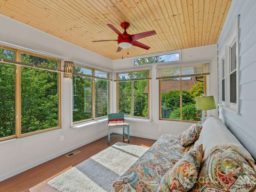 4-B HedgeRose Court, Asheville, NC 28805.  MLS# CAR4258653, YatesRealty ID 31392. And then this spectacular 4 season room!