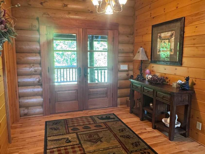 686 Hyacinth Drive, Clyde, NC 28721.  MLS# CAR4384299, YatesRealty ID 31392. 