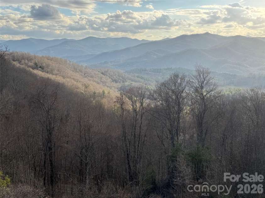 686 Hyacinth Drive, Clyde, NC 28721.  MLS# CAR4384299, YatesRealty ID 31392. 