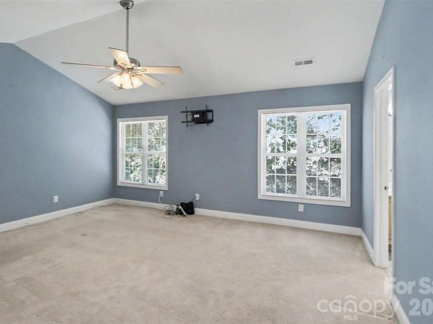 2762 Island Point Drive, Concord, NC 28027.  MLS# CAR4394127, YatesRealty ID 31393. Primary suite