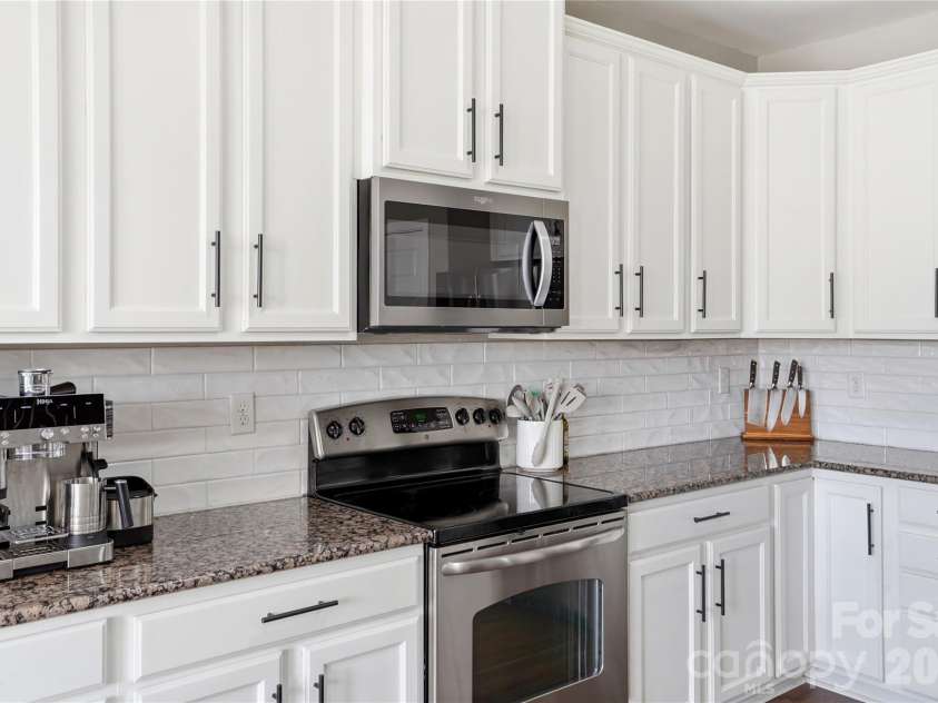 10005 Kings Parade Boulevard, Charlotte, NC 28273.  MLS# CAR4381853, YatesRealty ID 31394. 