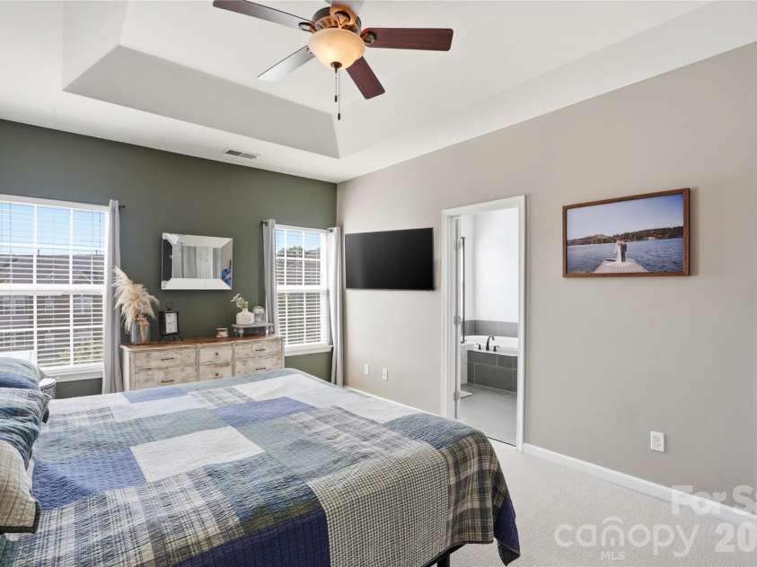 10005 Kings Parade Boulevard, Charlotte, NC 28273.  MLS# CAR4381853, YatesRealty ID 31394. 