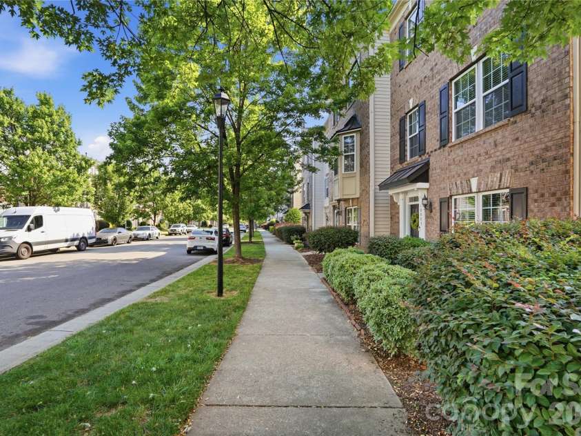 10005 Kings Parade Boulevard, Charlotte, NC 28273.  MLS# CAR4381853, YatesRealty ID 31394. 