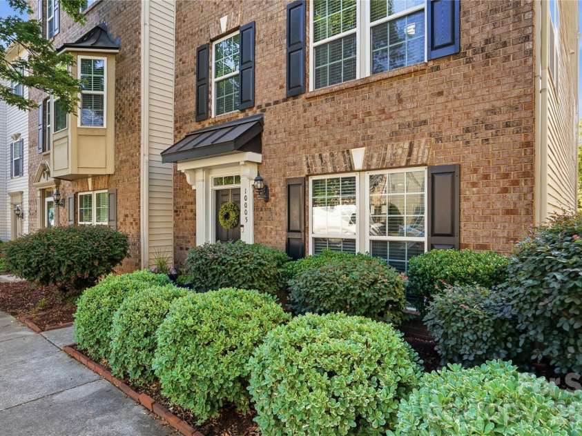 10005 Kings Parade Boulevard, Charlotte, NC 28273.  MLS# CAR4381853, YatesRealty ID 31394. 