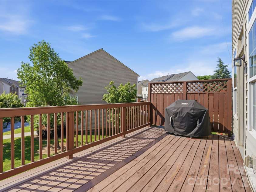 10005 Kings Parade Boulevard, Charlotte, NC 28273.  MLS# CAR4381853, YatesRealty ID 31394. 