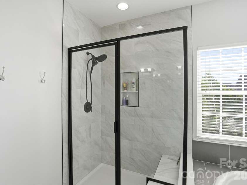 10005 Kings Parade Boulevard, Charlotte, NC 28273.  MLS# CAR4381853, YatesRealty ID 31394. 
