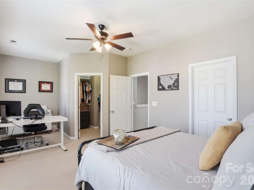 10005 Kings Parade Boulevard, Charlotte, NC 28273.  MLS# CAR4381853, YatesRealty ID 31394. 