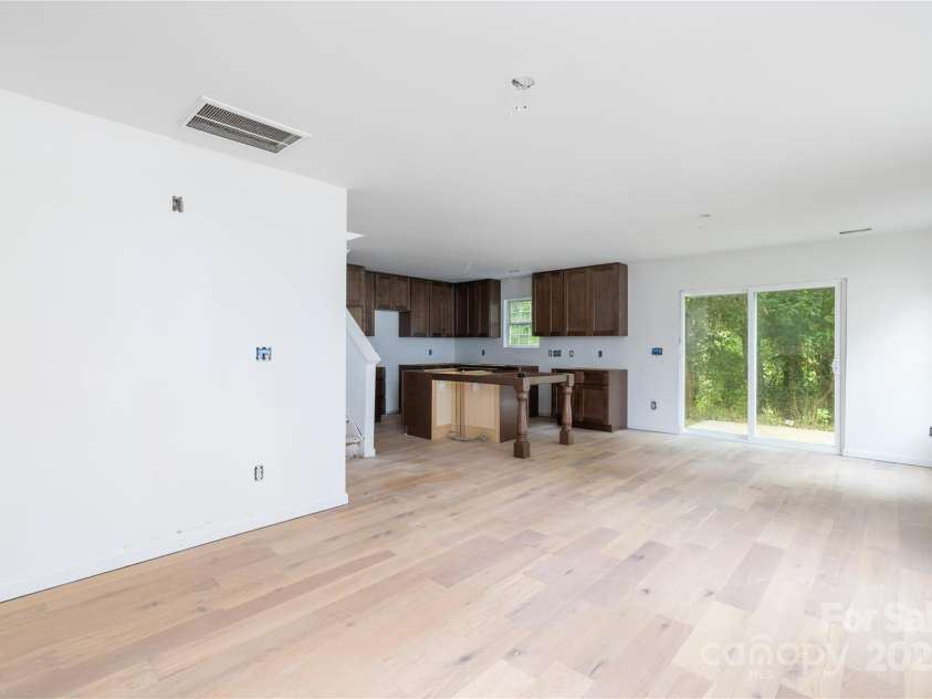 5208 Elizabeth Road, Charlotte, NC 28269.  MLS# CAR4283606, YatesRealty ID 31394. 