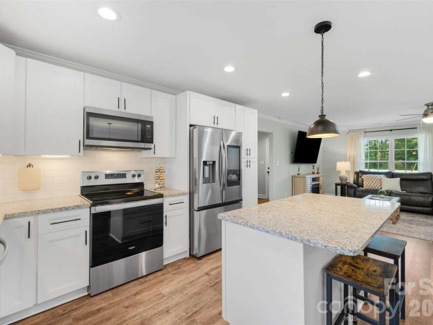 3734 Cimmeron Road, Lancaster, SC 29720.  MLS# CAR4392700, YatesRealty ID 31395. 