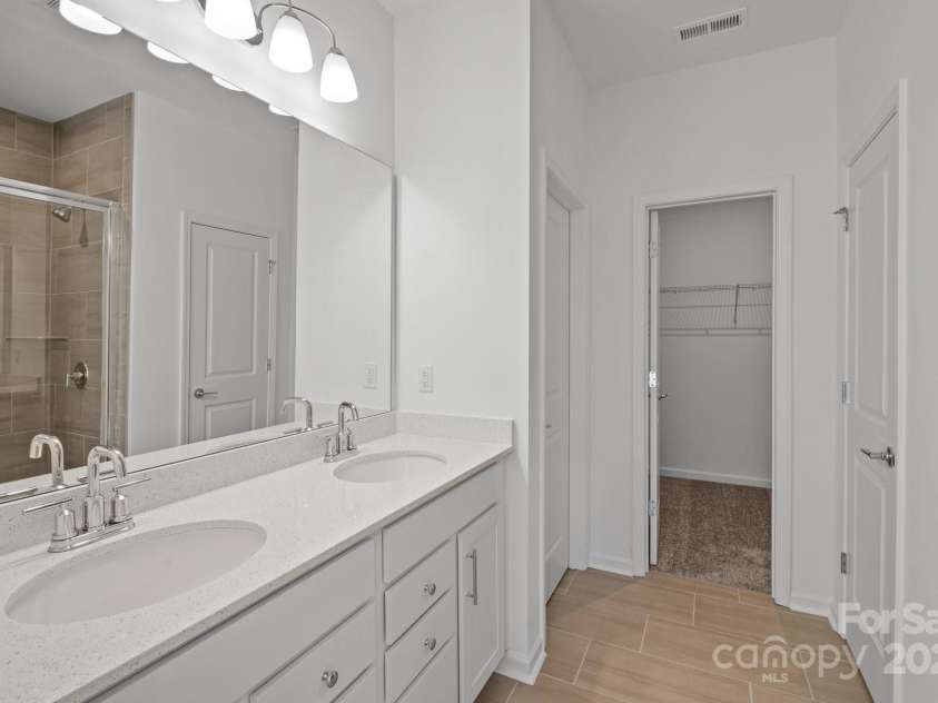 11416 Glasden Road, Charlotte, NC 28278.  MLS# CAR4287129, YatesRealty ID 31396. Representative Photo