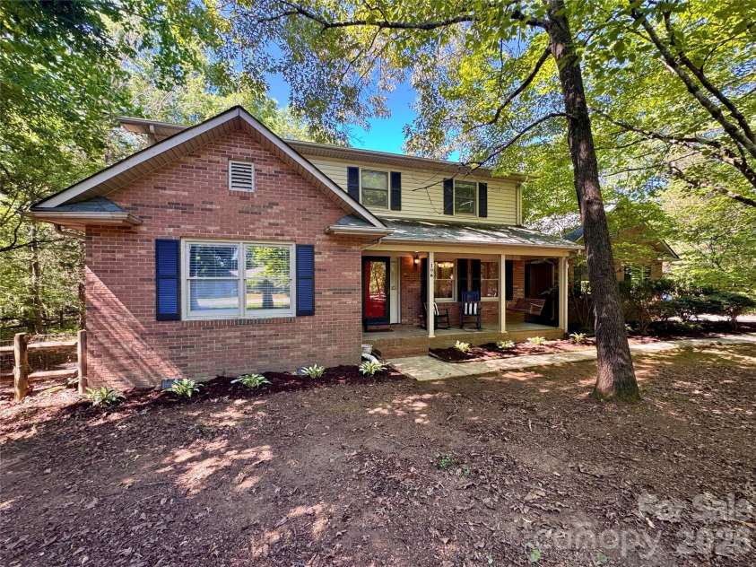 196 Flint Ridge Drive, Concord, NC 28025.  MLS# CAR4389532, YatesRealty ID 31397. 