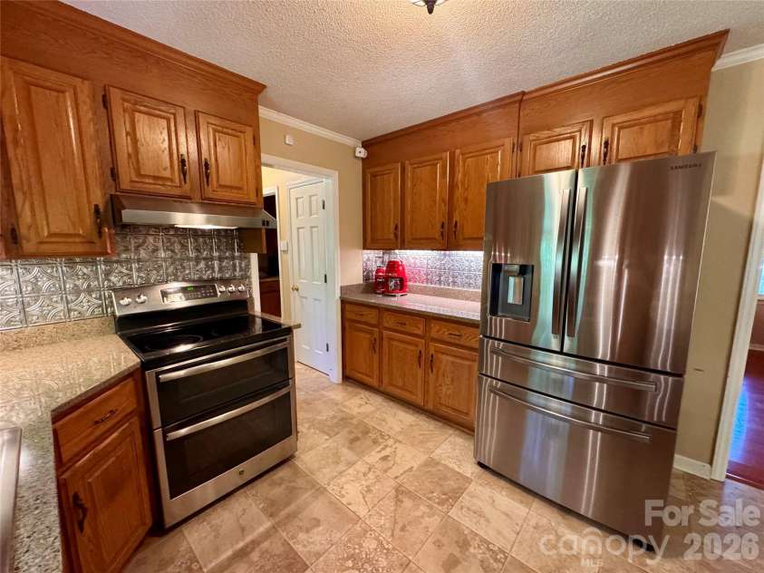 196 Flint Ridge Drive, Concord, NC 28025.  MLS# CAR4389532, YatesRealty ID 31397. 