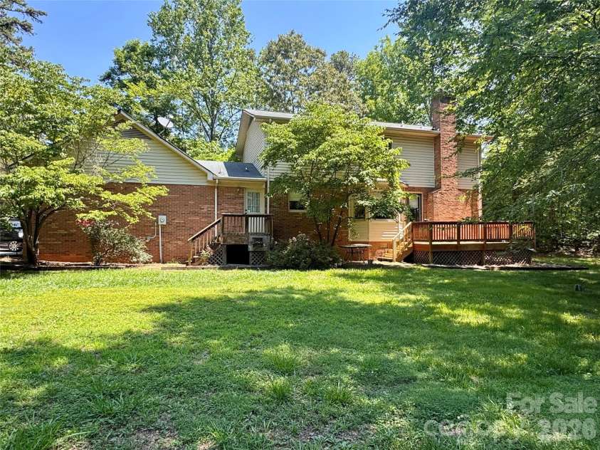 196 Flint Ridge Drive, Concord, NC 28025.  MLS# CAR4389532, YatesRealty ID 31397. 