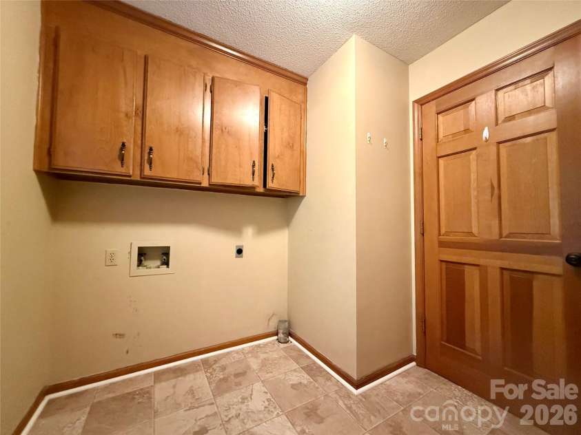 196 Flint Ridge Drive, Concord, NC 28025.  MLS# CAR4389532, YatesRealty ID 31397. 