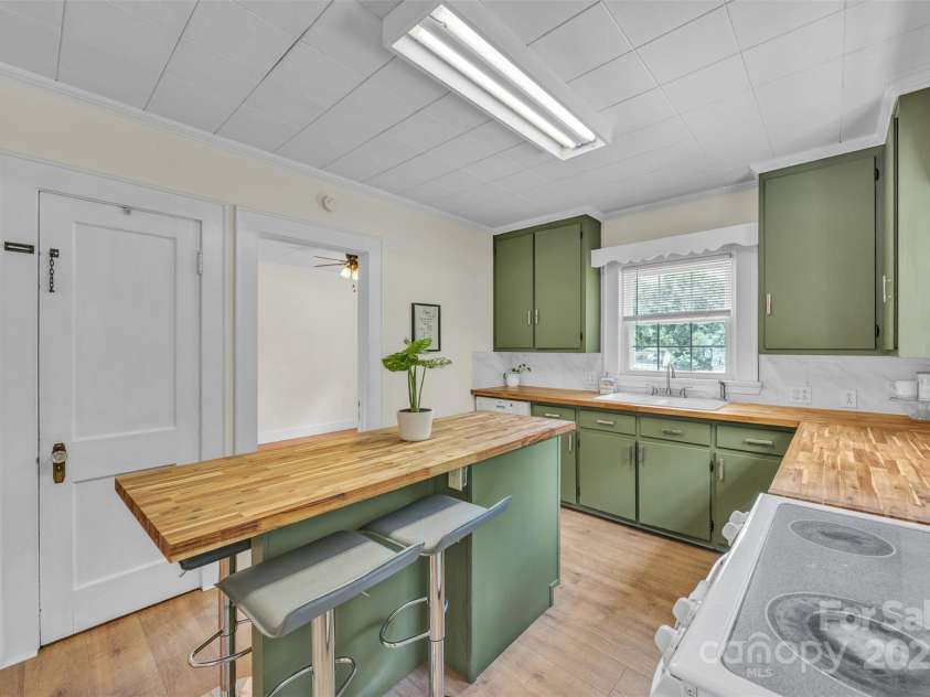 103 7th Street, Taylorsville, NC 28681.  MLS# CAR4285749, YatesRealty ID 31398. 