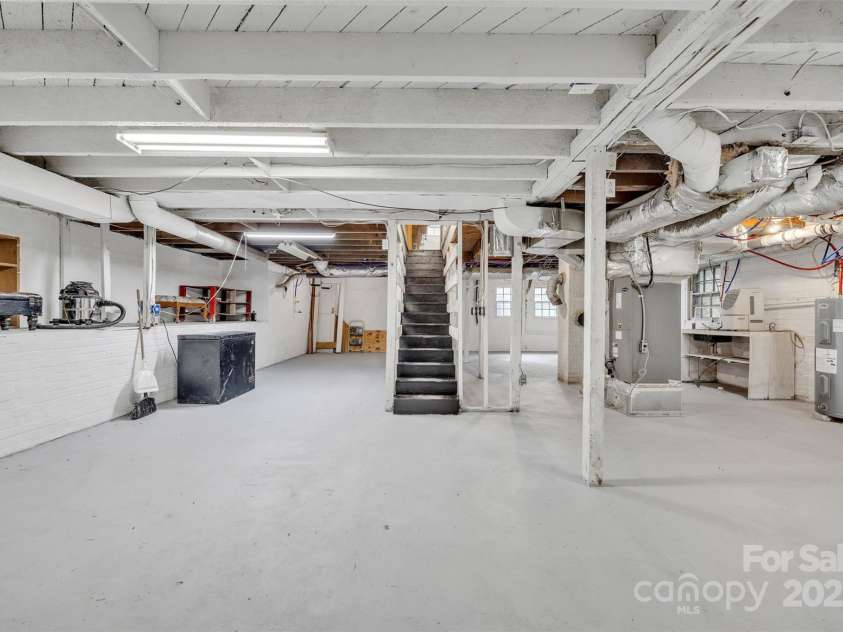 103 7th Street, Taylorsville, NC 28681.  MLS# CAR4285749, YatesRealty ID 31398. Great for a Workshop or Hobby Room