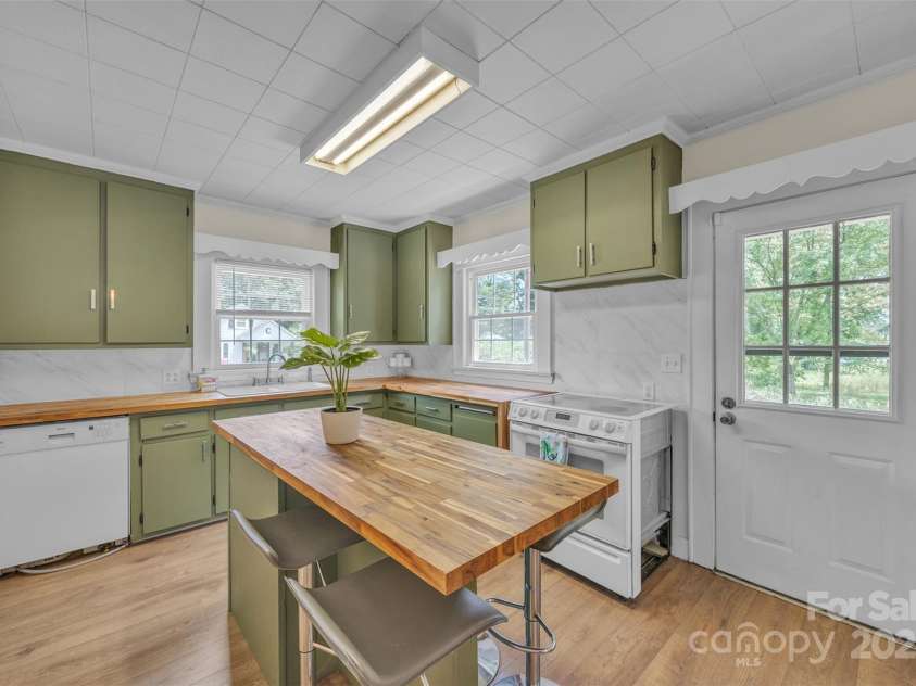 103 7th Street, Taylorsville, NC 28681.  MLS# CAR4285749, YatesRealty ID 31398. Kitchen with Island