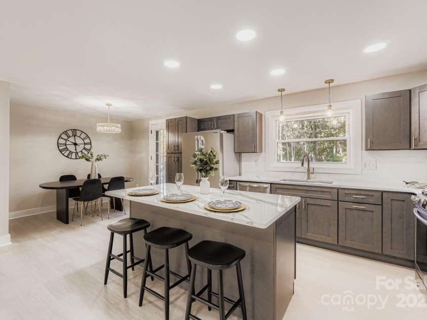 6210 Cora Street, Charlotte, NC 28216.  MLS# CAR4314569, YatesRealty ID 314. 