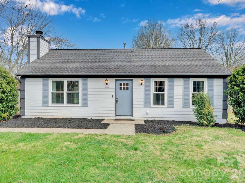 6724 Woodwedge Drive, Charlotte, NC 28227.  MLS# CAR4352052, YatesRealty ID 3140. 