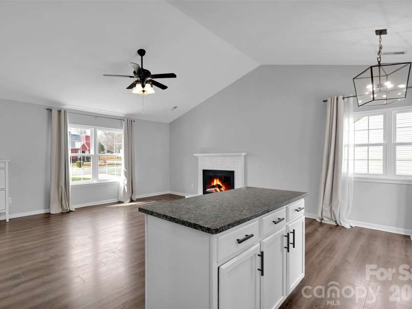 6724 Woodwedge Drive, Charlotte, NC 28227.  MLS# CAR4352052, YatesRealty ID 3140. 
