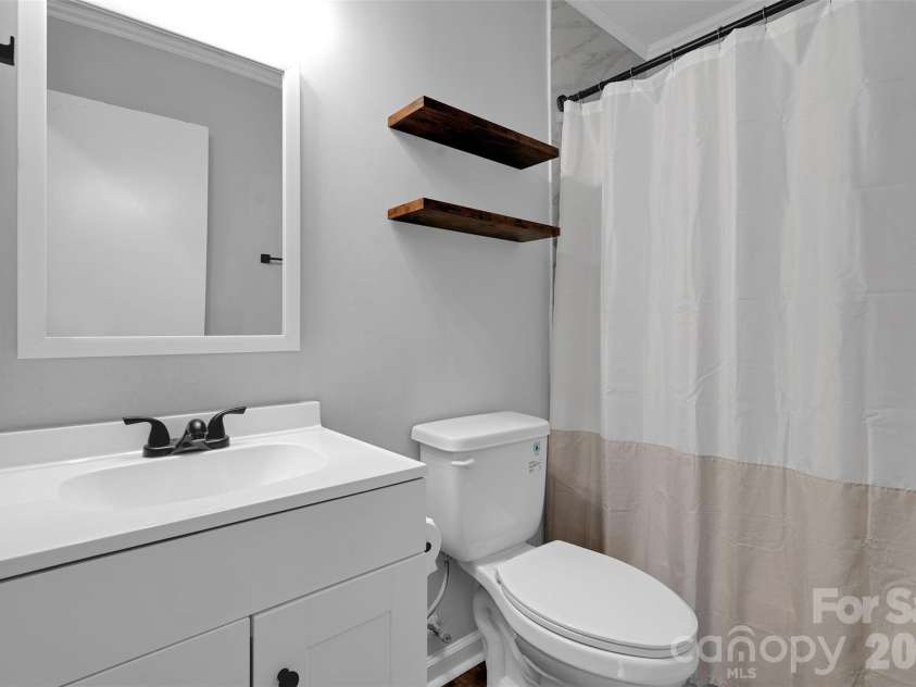 6724 Woodwedge Drive, Charlotte, NC 28227.  MLS# CAR4352052, YatesRealty ID 3140. 