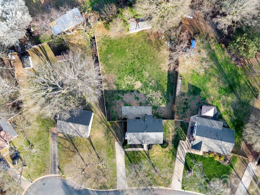 6724 Woodwedge Drive, Charlotte, NC 28227.  MLS# CAR4352052, YatesRealty ID 3140. 