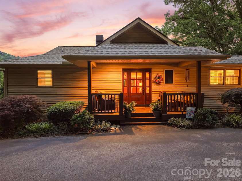 359 Saddlebrook Lane, Clyde, NC 28721.  MLS# CAR4393520, YatesRealty ID 31400. 