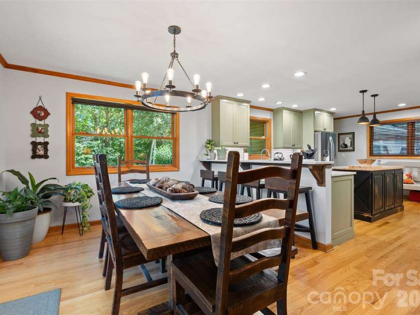 359 Saddlebrook Lane, Clyde, NC 28721.  MLS# CAR4393520, YatesRealty ID 31400. Dining area