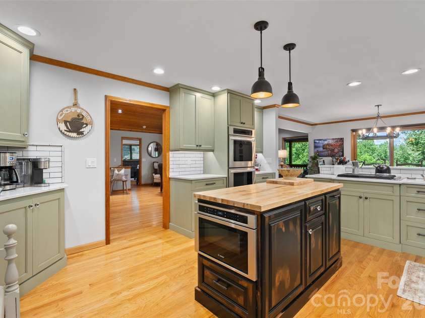 359 Saddlebrook Lane, Clyde, NC 28721.  MLS# CAR4393520, YatesRealty ID 31400. Kitchen with built-ins