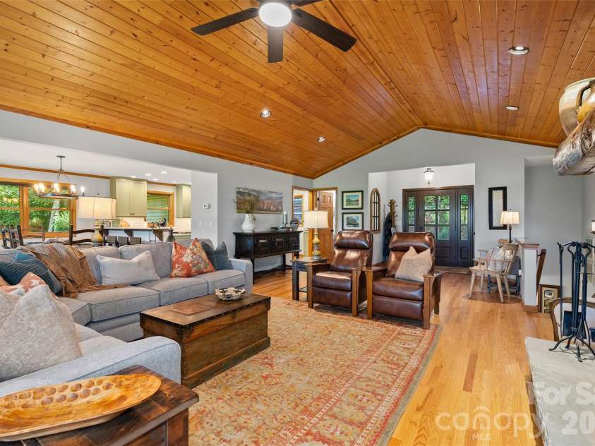 359 Saddlebrook Lane, Clyde, NC 28721.  MLS# CAR4393520, YatesRealty ID 31400. Open concept with vaulted ceilings
