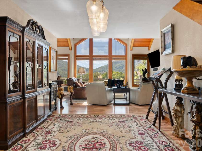 266 Hawks Crest Drive, Waynesville, NC 28786.  MLS# CAR4379016, YatesRealty ID 31401. 