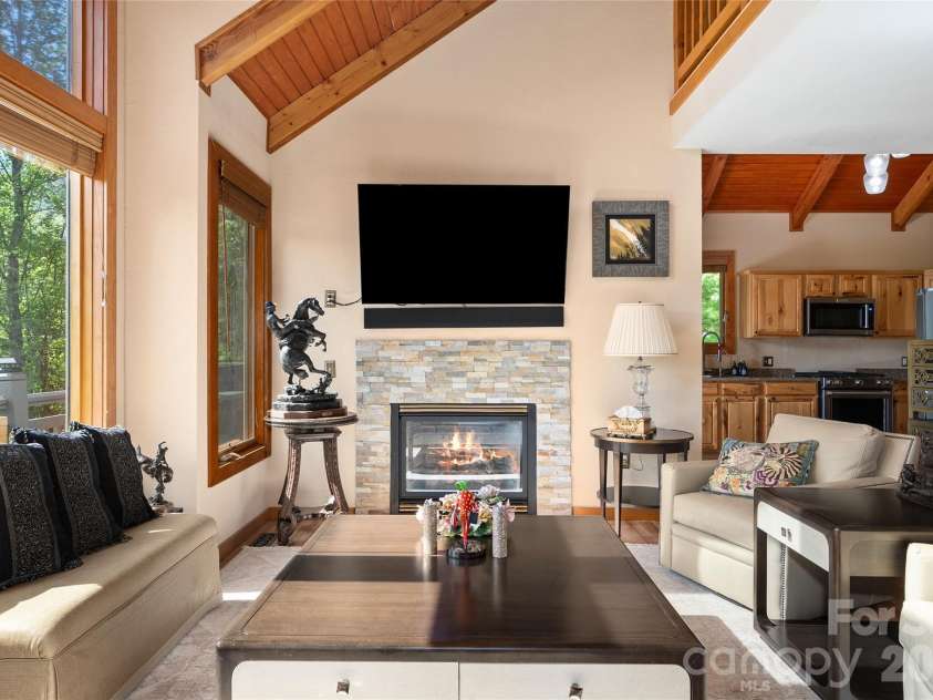 266 Hawks Crest Drive, Waynesville, NC 28786.  MLS# CAR4379016, YatesRealty ID 31401. 