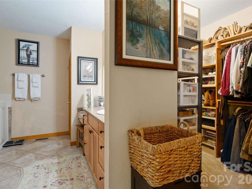 266 Hawks Crest Drive, Waynesville, NC 28786.  MLS# CAR4379016, YatesRealty ID 31401. 