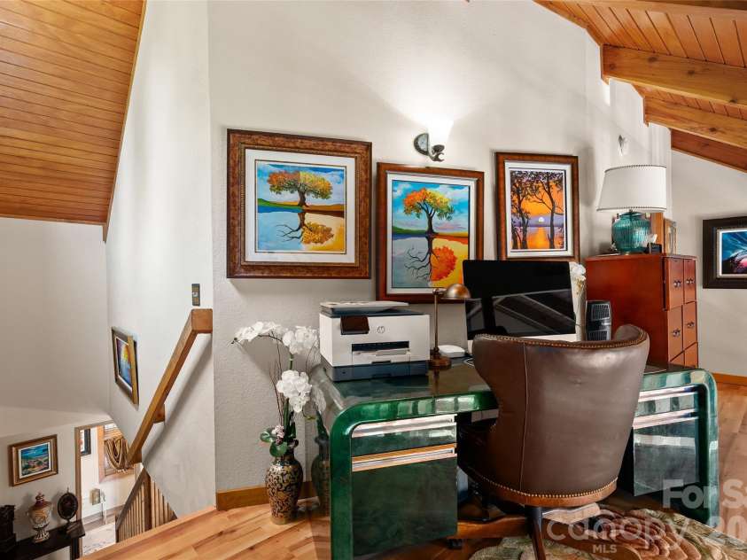 266 Hawks Crest Drive, Waynesville, NC 28786.  MLS# CAR4379016, YatesRealty ID 31401. 