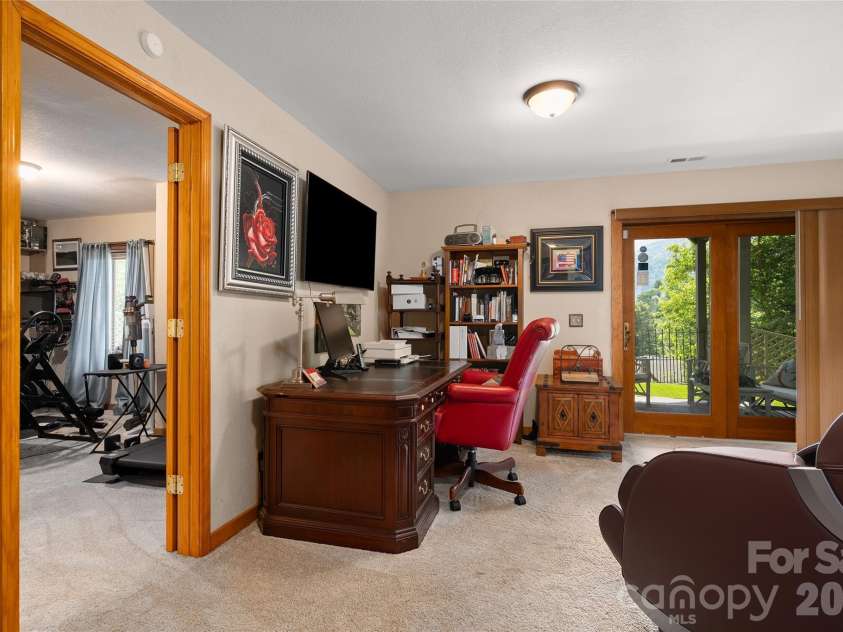 266 Hawks Crest Drive, Waynesville, NC 28786.  MLS# CAR4379016, YatesRealty ID 31401. 
