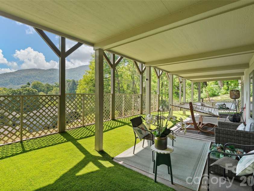 266 Hawks Crest Drive, Waynesville, NC 28786.  MLS# CAR4379016, YatesRealty ID 31401. 