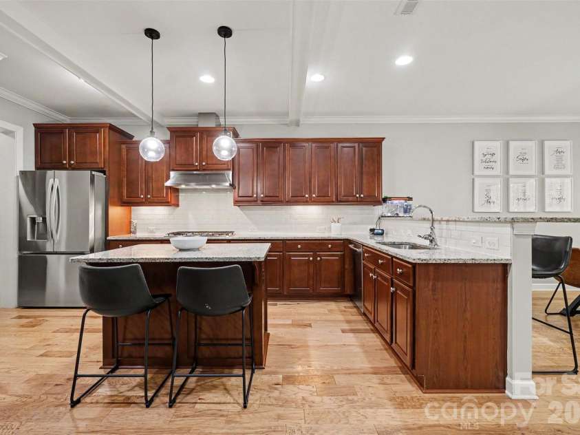 14943 Bagley Lane, Charlotte, NC 28227.  MLS# CAR4392753, YatesRealty ID 31402. Kitchen