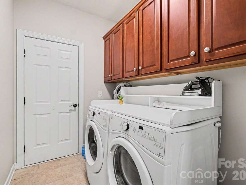 14943 Bagley Lane, Charlotte, NC 28227.  MLS# CAR4392753, YatesRealty ID 31402. Laundry room