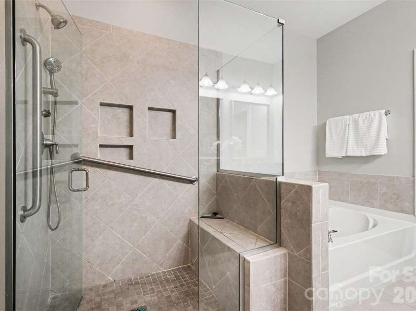 14943 Bagley Lane, Charlotte, NC 28227.  MLS# CAR4392753, YatesRealty ID 31402. Primary bathroom