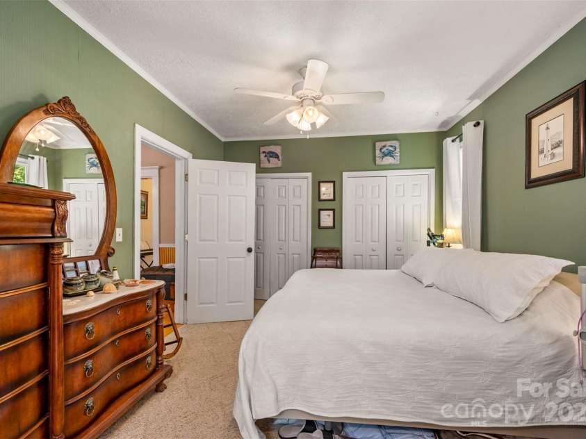 7265 Naguib Amin Street, Hickory, NC 28602.  MLS# CAR4286544, YatesRealty ID 31402. 