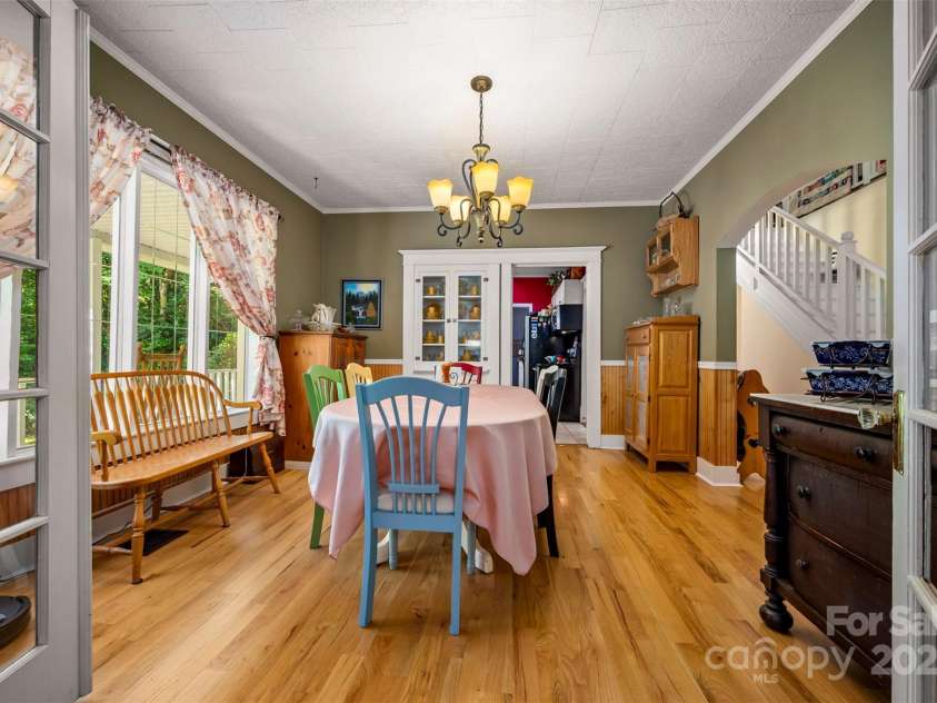7265 Naguib Amin Street, Hickory, NC 28602.  MLS# CAR4286544, YatesRealty ID 31402. 